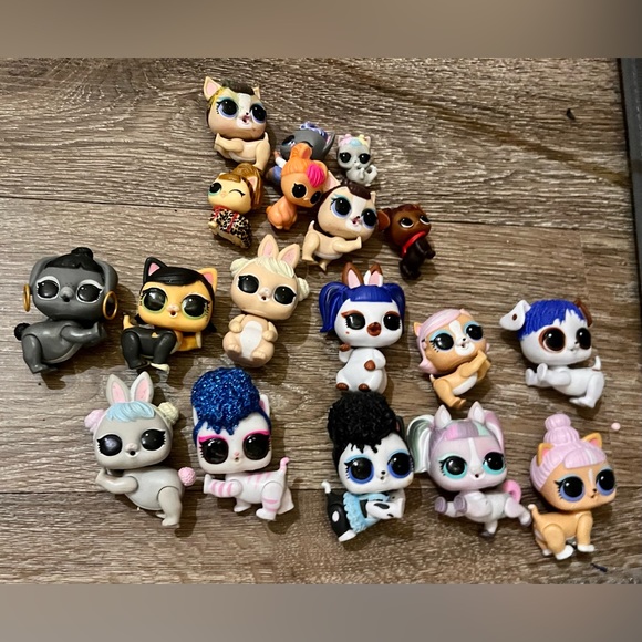 ๐HUGE L.O.L. SURPRISE DOLLS LOT- 200+ items included in bundle!! - Picture 6 of 8